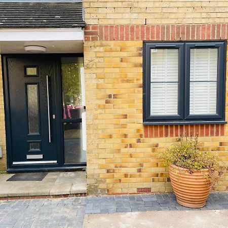 Riverside Premium Double Room Garden View E14 London Exterior photo