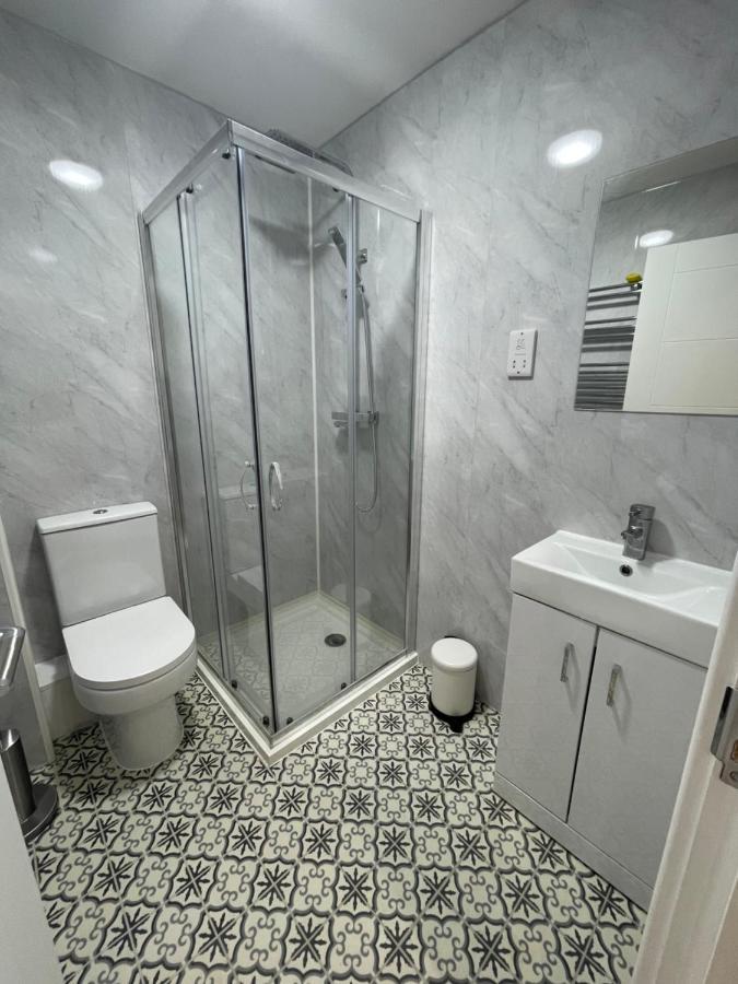 Riverside Premium Double Room Garden View E14 London Exterior photo