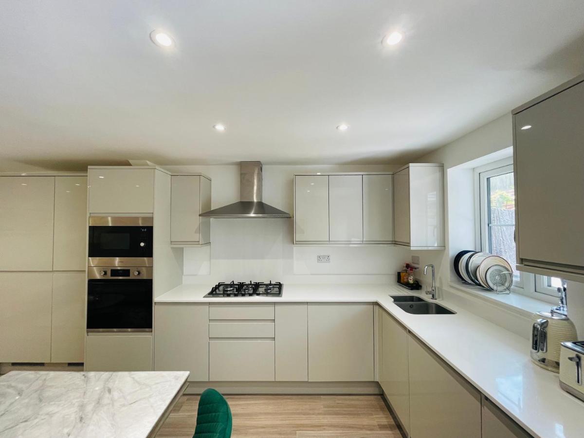 Riverside Premium Double Room Garden View E14 London Exterior photo