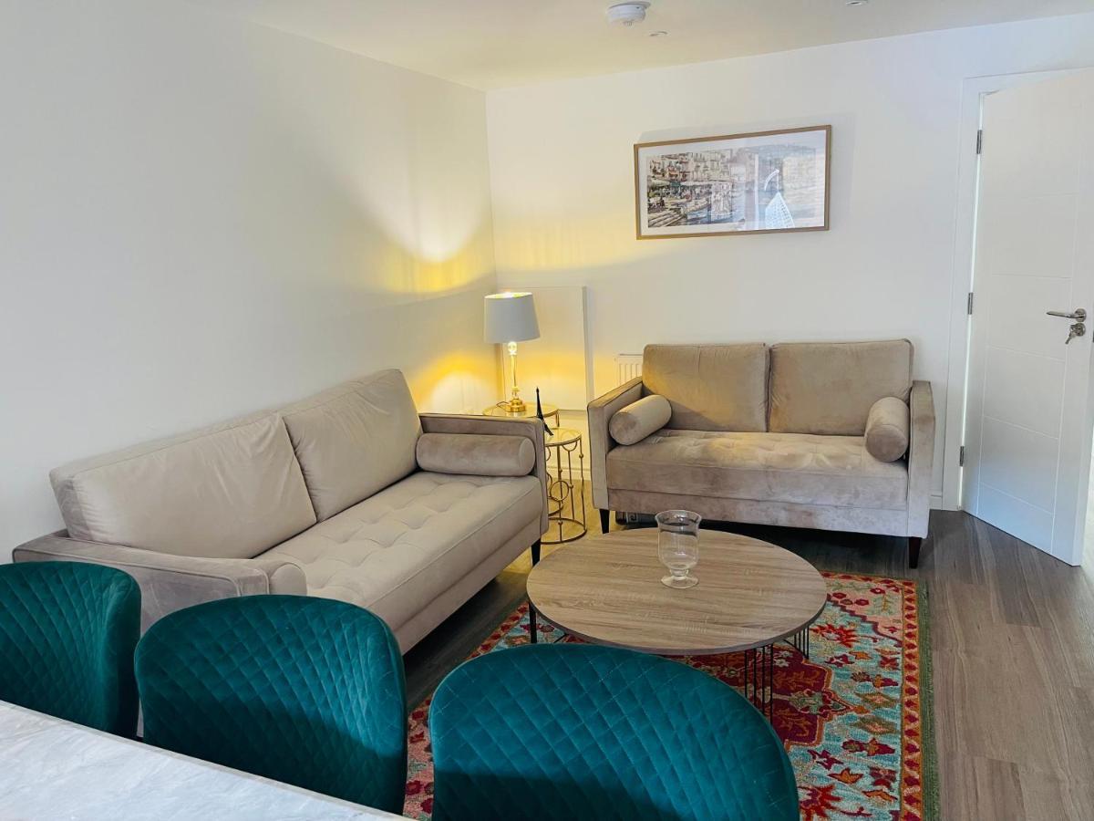 Riverside Premium Double Room Garden View E14 London Exterior photo