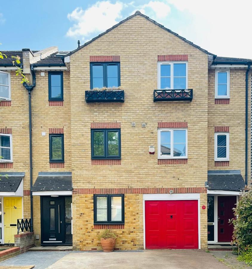 Riverside Premium Double Room Garden View E14 London Exterior photo